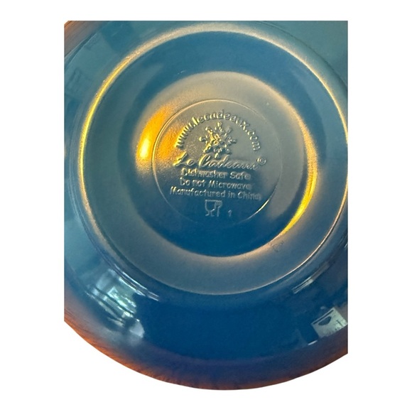 Rooster Blue Salad Bowl by Le Cadeaux 6” Diameter - Picture 4 of 8